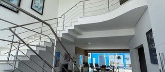 Spacious Residence with Pool in Praia do Mar Casado / Pernambuco Guarujá