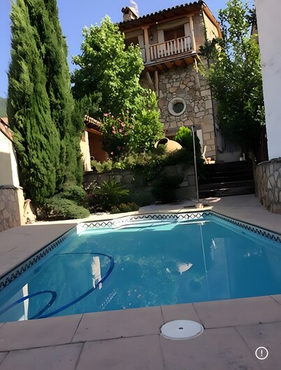 Chalet 'Tu Capricho' with Mountain View, Wi-Fi and Air Conditioning