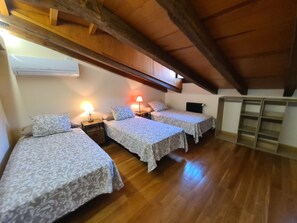 6 bedrooms, iron/ironing board, free WiFi, bed sheets