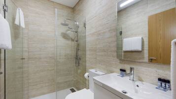 淋浴設備、提供毛巾