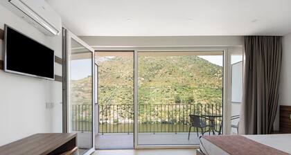 Unterkunft in einer Ferienanlage 'Quinta Da Pedra Caldeira I' mit Bergblick, Wi-Fi und Klimaanlage