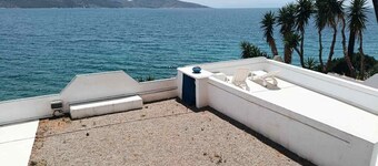 Apartamento 'Afroditi' con vistas al mar, Wi-Fi y aire acondicionado