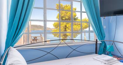Apartment 'Posidonas' with Sea View, Wi-Fi and Air Conditioning