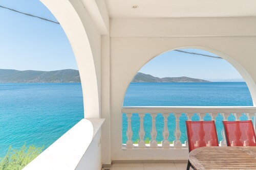 Apartment 'Ifestos' with Sea View, Wi-Fi and Air Conditioning