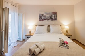 3 bedrooms, free WiFi, bed sheets
