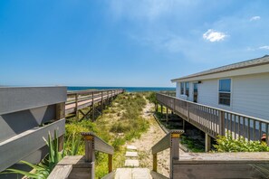 Property grounds - 4 bedroom 4 bath beach house with beautiful views and a nice outdoor kitchen!! (Fernandina Beach)