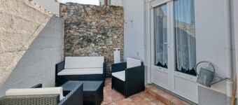 Vakantiehuis 'Maison De Famille Paisible' met privé terras en Wi-Fi