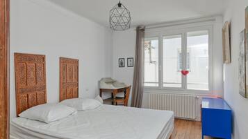 4 slaapkamers, een strijkplank/strijkijzer, gratis wifi