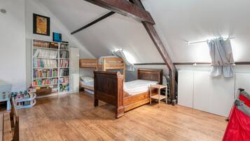 4 habitaciones, tabla de planchar con plancha y wifi gratis