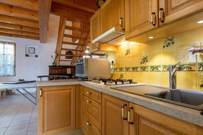 Køleskab, mikrobølgeovn, ovn, opvaskemaskine