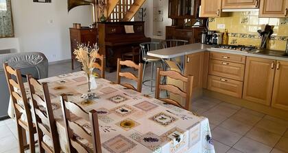 Maison de campagne "Le Bacci" avec vue sur les montagnes, jardin privé et Wi-Fi