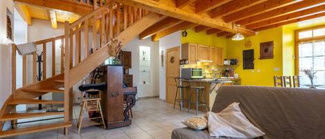 Télévision, cheminée