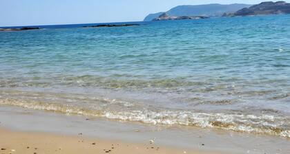 Apartment 'Seaview House Ground Floor' with Sea View, Wi-Fi and Air Conditioning