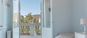 Apartment 'Seaview House Upper Floor' with Sea View, Wi-Fi and Air Conditioning