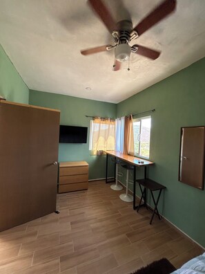 Comfort Room, City View | Free WiFi