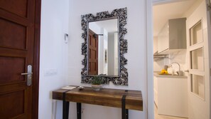 Een douche, een haardroger, handdoeken