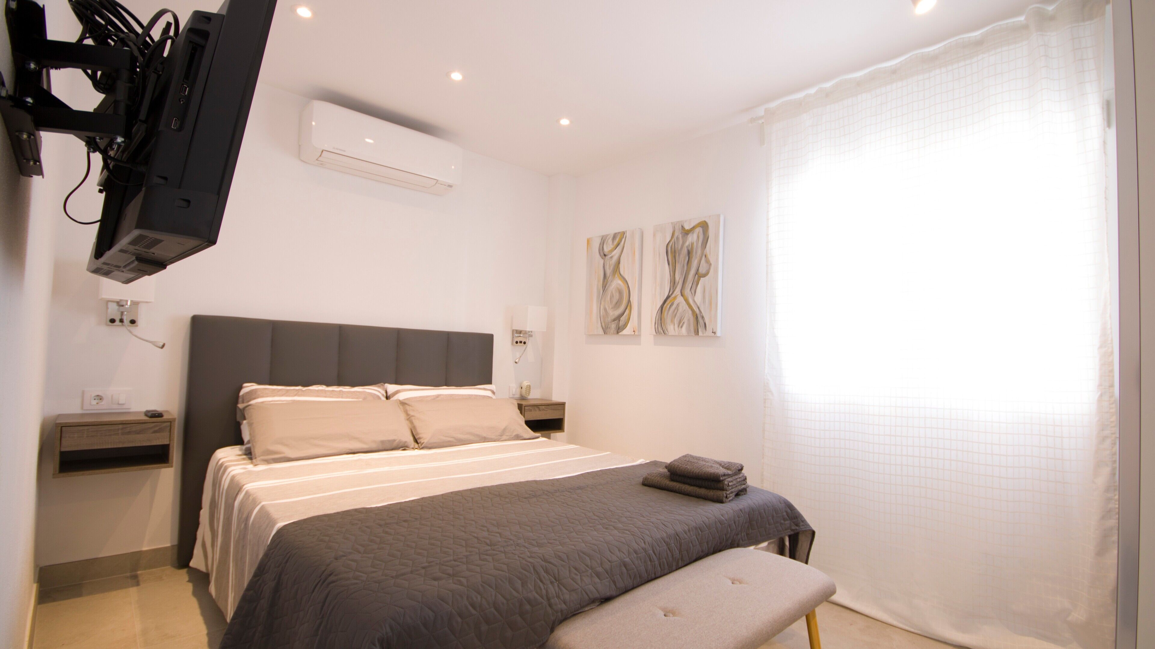 2 chambres, fer et planche à repasser, Wi-Fi gratuit, draps fournis