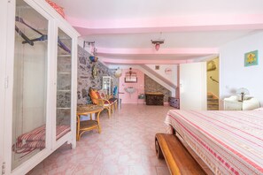 1 chambre, Wi-Fi gratuit, draps fournis