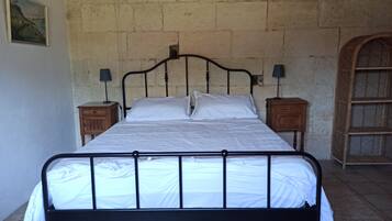 3 chambres, Wi-Fi gratuit, draps fournis