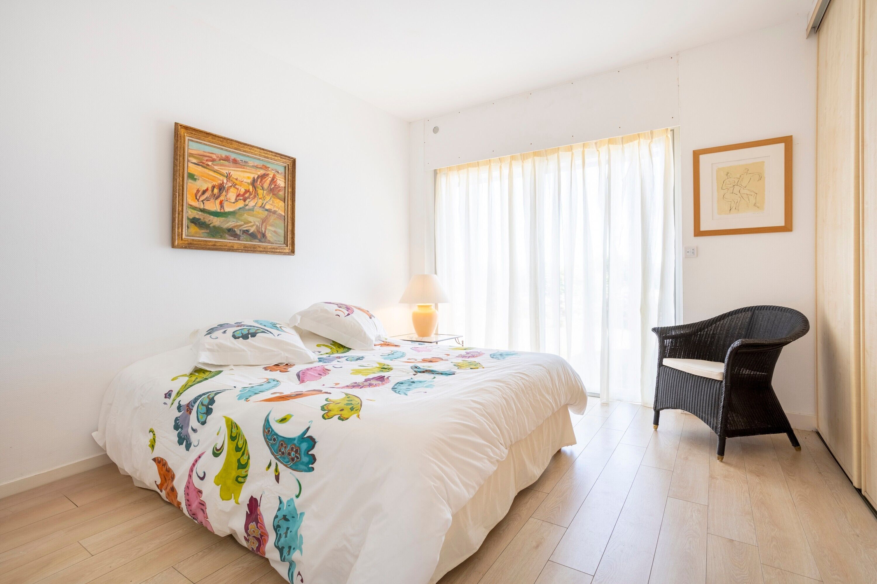 4 chambres, fer et planche à repasser, Wi-Fi gratuit, draps fournis