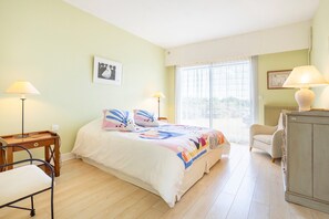 4 عدّة غرف نوم ومكواة/لوح كي وواي فاي مجانًا وملاءات أسرّة