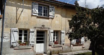 Maison 'La Lavande - Perigord Vert' avec jardin privé et Wi-Fi