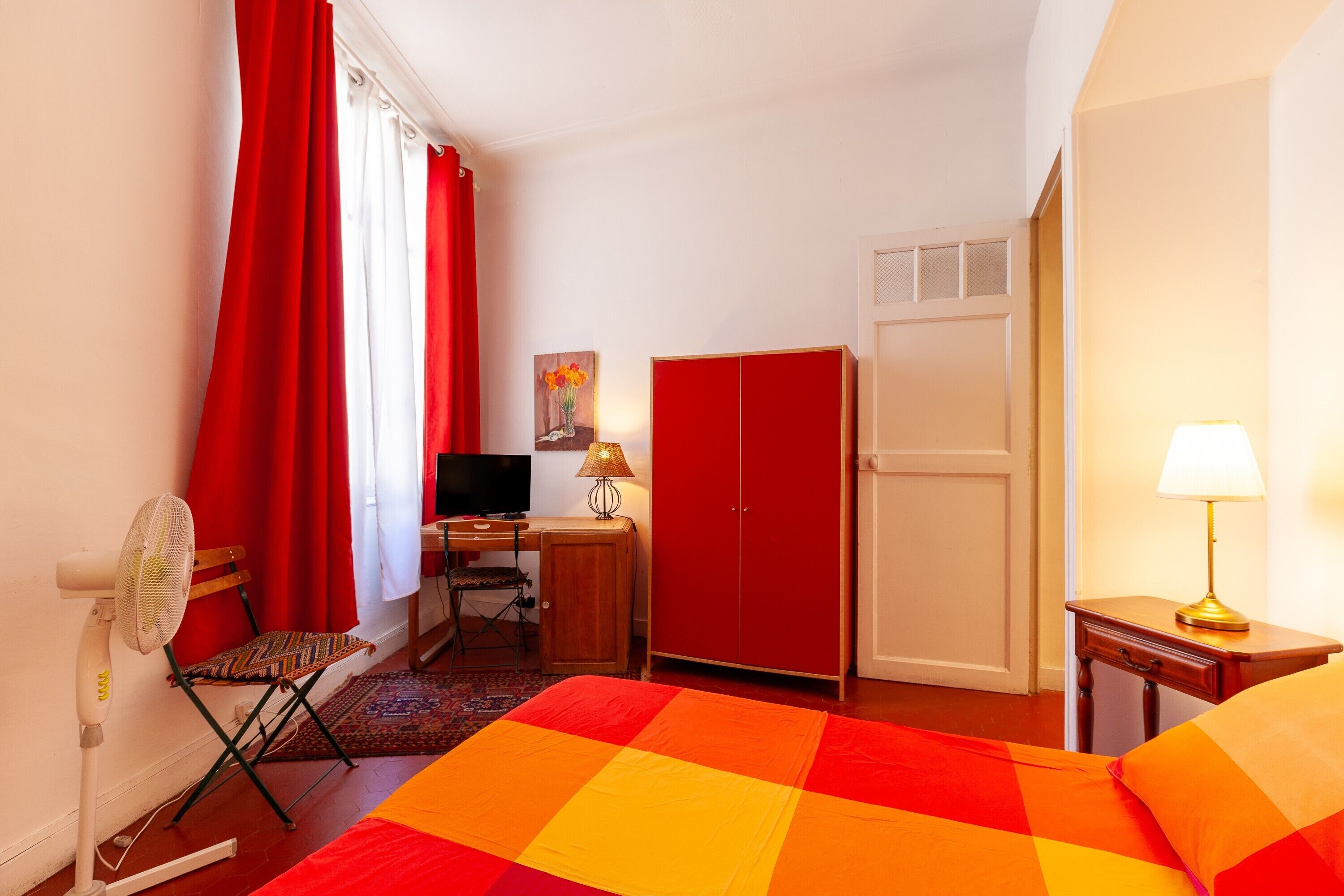 1 camera, Wi-Fi gratuito, lenzuola