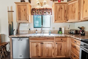 電気ポット、トースター