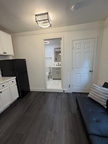 Cozy studio in lovely Anchorage with WiFi
Nearby Restaurants close to Downtown