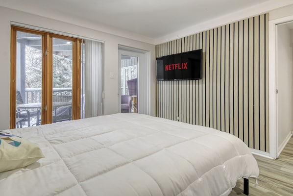 Iron/ironing board, WiFi, bed sheets