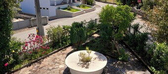 Country House 'Fátima - Casa Inteira' with Shared Terrace, Shared Garden and Wi-Fi