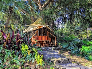 露天療程區、深層組織按摩、瑞典式按摩