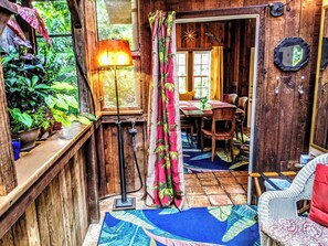 Free WiFi, bed sheets - Kehena Mauka Nui LGBTQ Clothing Optional (Pahoa)