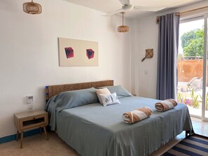 1 habitación, escritorio, wifi gratis y ropa de cama 