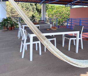 屋外ダイニングエリア