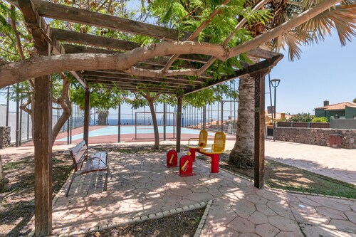 Holiday Home 'Casa La Coqueta' with Shared Pool, Wi-Fi and Air Conditioning