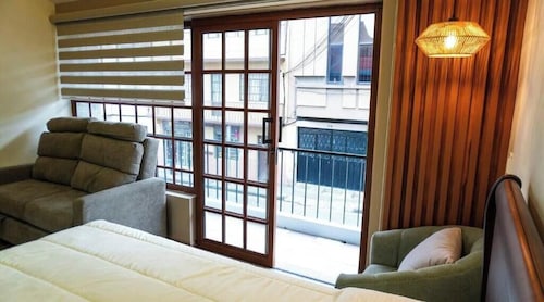 1. Comfortable and Modern Suite