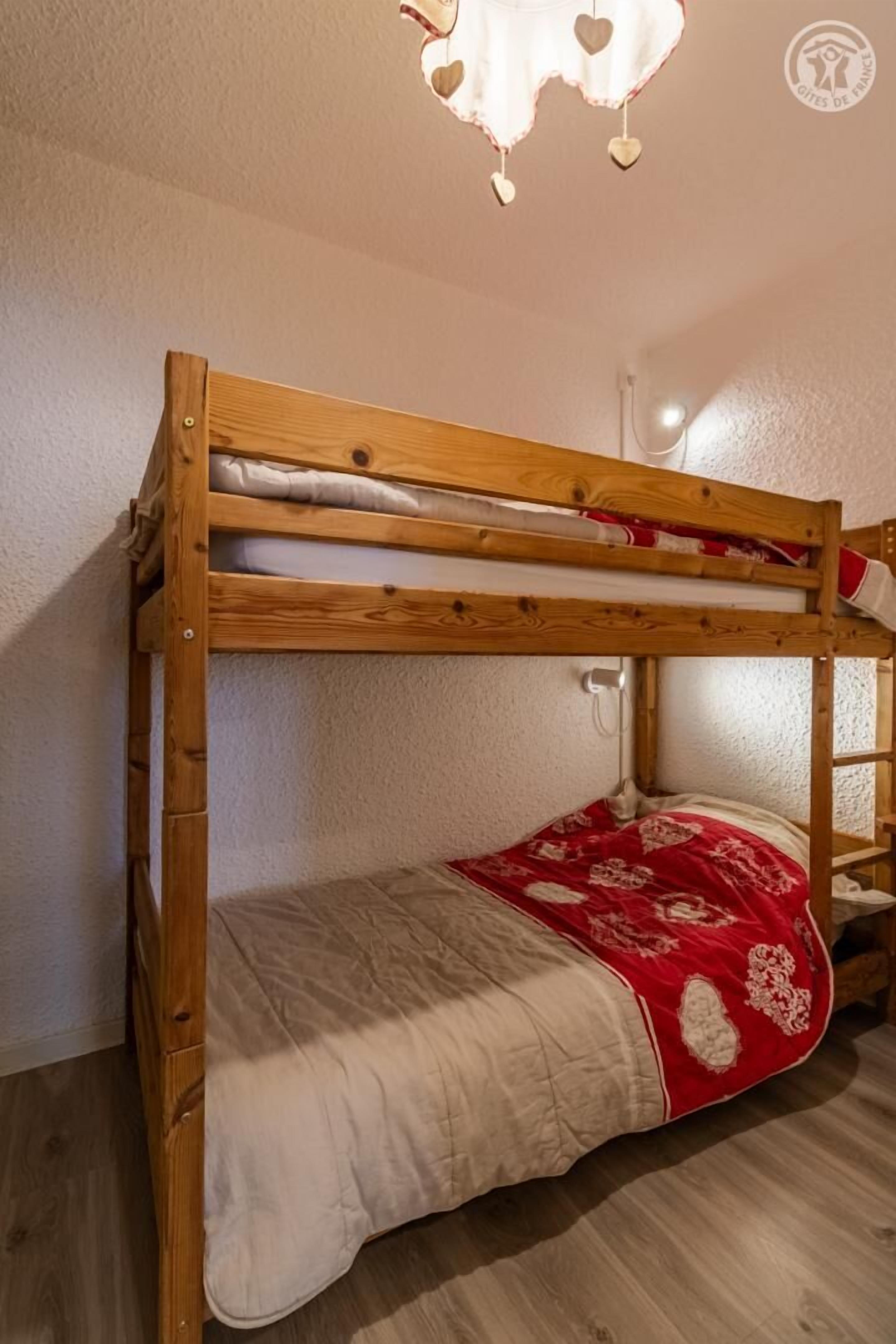 Fer et planche à repasser