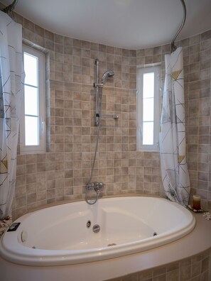 Haartrockner, Handtücher