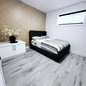 2 Schlafzimmer, Bügeleisen/Bügelbrett, WLAN, Bettwäsche
