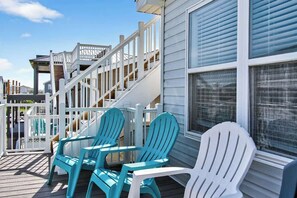Property grounds - The Roost by Brunswick Vacation Rentals: OIB 4BR w/ Pool & Ocean Views (Ocean Isle Beach)