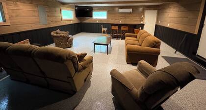 Year-round 3BR/2BA trailside house & 4 electric campsites near Lake Missaukee