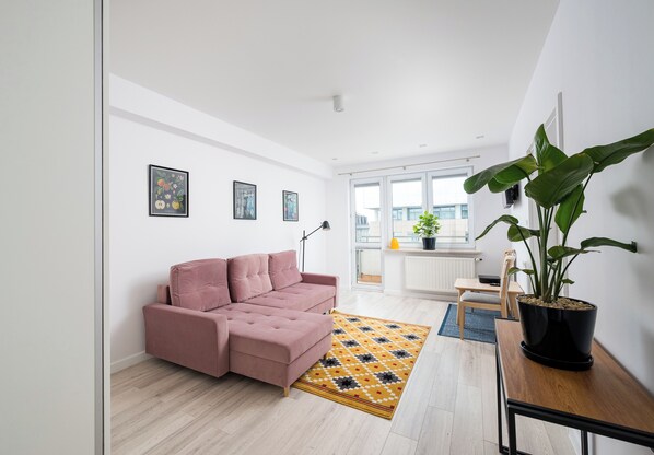 TV - Chocimska Urban Peace Apartment (Warszawa)