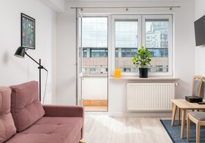 TV - Chocimska Urban Peace Apartment (Warszawa)