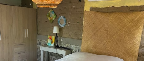 1 habitación, wifi y ropa de cama