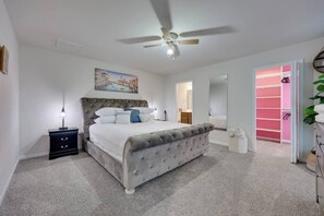 4 bedrooms, iron/ironing board, Internet