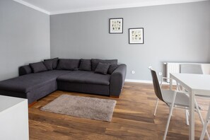 TV - Beautiful Apartment Avia with balcony in Cracow (Kraków)