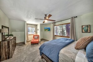 3 habitaciones, tabla de planchar con plancha y cuna de viaje 