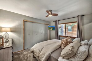 3 bedrooms, iron/ironing board, travel cot, WiFi