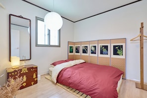 3 bedrooms, iron/ironing board, WiFi